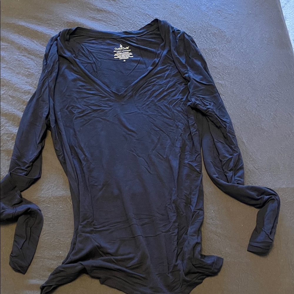 Cuddl Duds Black Long Sleeve V-Neck Tee